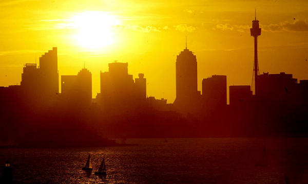 Dù kể từ năm 2015, các quốc gia đã ký kết Hiệp định Paris nhằm hạn chế mức gia tăng nhiệt độ toàn cầu ở ngưỡng 1,5 độ C hoặc thấp hơn 2 độ C để tránh những tác động tồi tệ nhất của biến đổi khí hậu, nhưng 7 năm qua là thời kỳ nóng nhất theo các số liệu lưu trữ từ năm 1850.