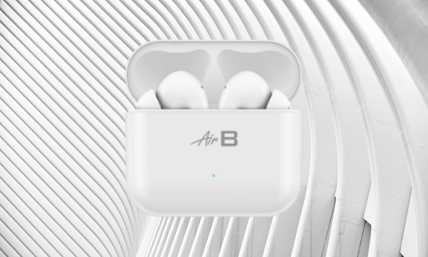 ...Chất lượng âm thanh phải tốt, nhưng nó còn như một phụ kiện thời trang. Còn hộp sạc dù sao bạn cũng sẽ chỉ để trên bàn hay đút túi, nhìn nó tối giản, cầm nó gọn gàng, dễ dùng và nó bền là ok !", ông Nguyễn Tử Quảng chia sẻ thêm.