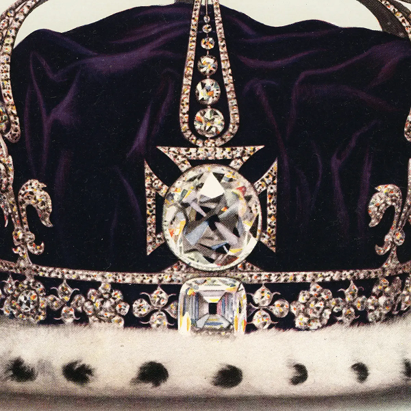 Đến năm 1850, viên kim cương thuộc quyền sở hữu của Nữ hoàng Victoria. Từ đó về sau chủ nhân của Koh-i-Noor đều là phụ nữ, trong đó có Nữ hoàng Đan Mạch Alexandraof, Nữ hoàng Teck Mary và Nữ hoàng Elizabeth. Hiện nay, viên kim cương được đặt trên vương miện hoàng gia Anh và được gìn giữ tại Nhà Đá quý trong Tháp London.