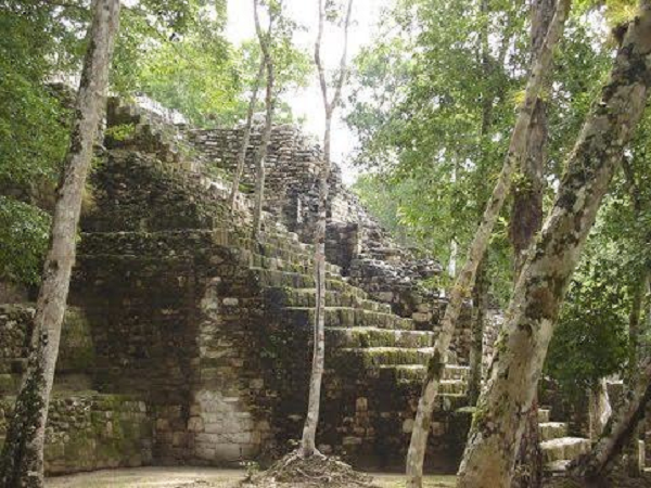 Thành phố Trắng - Thành phố của Thần Khỉ đã được rất nhiều nhà thám hiểm, khảo cổ tìm kiếm suốt hàng trăm năm mà không thấy.