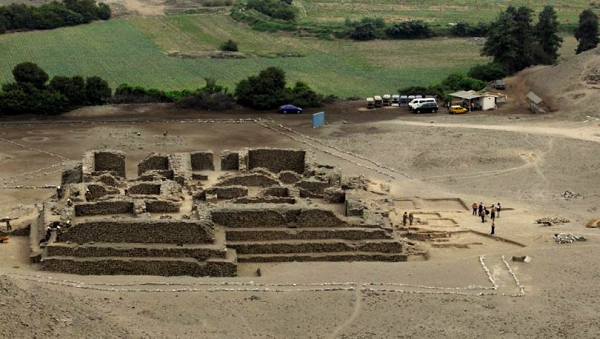 Trước đó, vào năm 1940, nhà thám hiểm người Mỹ tên Theodore và Morde đã trở về sau chuyến thám hiểm đến La Mosquitia với hàng nghìn huyện vật và tuyên bố mình đã phát hiện ra "Thành phố Trắng" trong truyền thuyết.