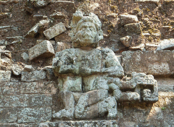 Theo tiến sĩ Osca Castro, trưởng bộ phận khảo cổ học của Viện Nhân chủng học và lịch sử Honduras (IHAH), các cấu trúc có niên đại 1.000-1.400 năm. Hiện họ vẫn đang tìm cách tiếp cận và trực tiếp khai quật.