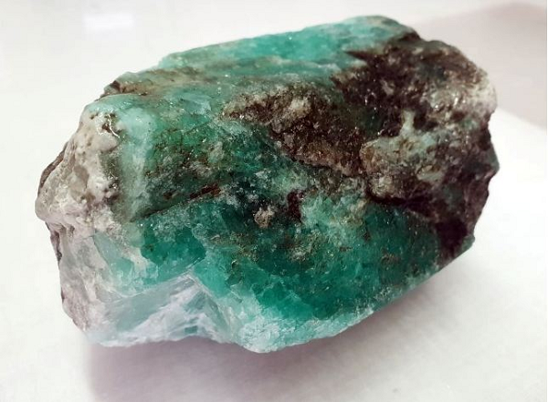 Cuối cùng, các chuyên gia nhất trí rằng đây chính là tác phẩm được chạm khắc bằng ngọc lục bảo chính hiệu. Khi được hỏi về giá trị, họ nói rằng: "bảo vật trong tay anh là miếng dưa hấu được chạm khắc bằng ngọc lục bảo chính hiệu, trị giá lên tới cả trăm nghìn đô la”.