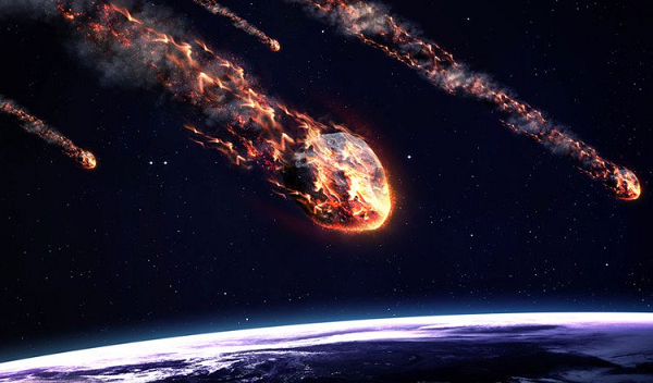 Tiếp theo là silic, nhôm,… nó cũng chứa một lượng nhỏ các thành phần crom, phốt pho, lưu huỳnh và cacbon. Các chuyên gia cũng xác định rằng thời điểm thiên thạch rơi là vào thời nhà Đường, nó có niên đại ít nhất là 1.200 năm.