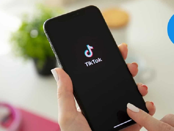 Hashtag #Tourettes hiện có 4,9 tỷ lượt xem trên TikTok, nhiều nhà nghiên cứu đang xem xét mối liên hệ tiềm ẩn của ứng dụng này với sự gia tăng của rối loạn Tics trong đại dịch.