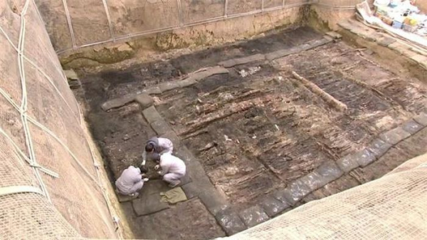 Thập niên 80 ở Trung Quốc, có một viên ngọc từng khiến giới khảo cổ kinh hãi, các nhà khoa học "nổi da gà" vì câu chuyện rùng rợn nhuốm màu huyền bí phía sau.