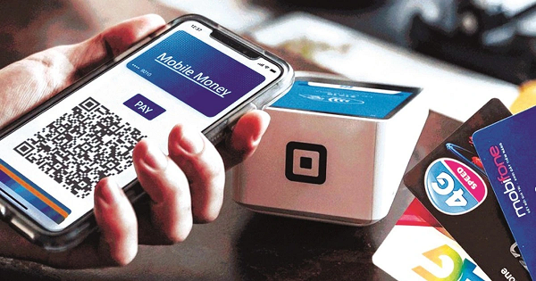 Khác với tài khoản ngân hàng, người dùng Mobile Money sẽ không được trả lãi khi trữ tiền trong tài khoản. Các hành vi như cho mượn, thuê, tặng tài khoản cũng đều bị nghiêm cấm.