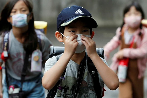 Theo ông Ituro Inoue, Giáo sư Viện Di truyền Quốc gia Nhật, biến thể Delta ở nước này tích lũy quá nhiều đột biến trên loại protein phi cấu trúc có chức năng sửa lỗi di truyền mang tên nsp14, khiến virus dần mất đi chức năng tự sửa lỗi ở gien và cuối cùng đi đến việc tự hủy diệt.