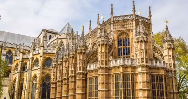 Vua của England, Edward V và anh trai của ông, Richard của Shrewsbury, được gọi là "Các hoàng tử trong tháp" vì họ đã bị sát hại tại Tháp London vào thế kỷ 15. Người ta nói rằng họ đã bị sát hại bởi Gloucester để ông có thể giữ lại quyền lực của mình.