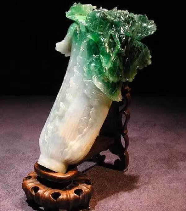 Ngọc phỉ thúy được chia thành 4 loại dựa theo độ hoàn thiện trong tự nhiên của chúng. Trong đó phỉ thúy loại A là loại được hình thành tự nhiên và có chất lượng tốt nhất.