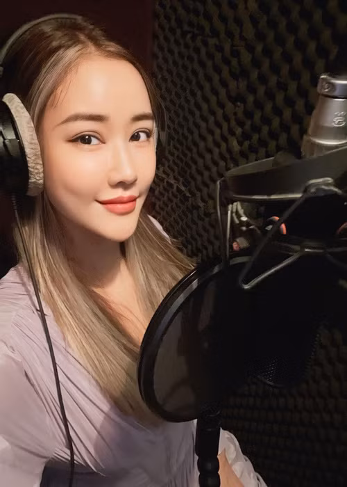 Sau vài năm "ở ẩn", Maya sắp trở lại nghệ thuật.