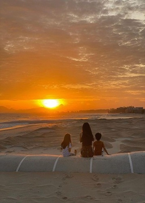 Các con của Tăng Thanh Hà có cuộc sống đầy bình yên.