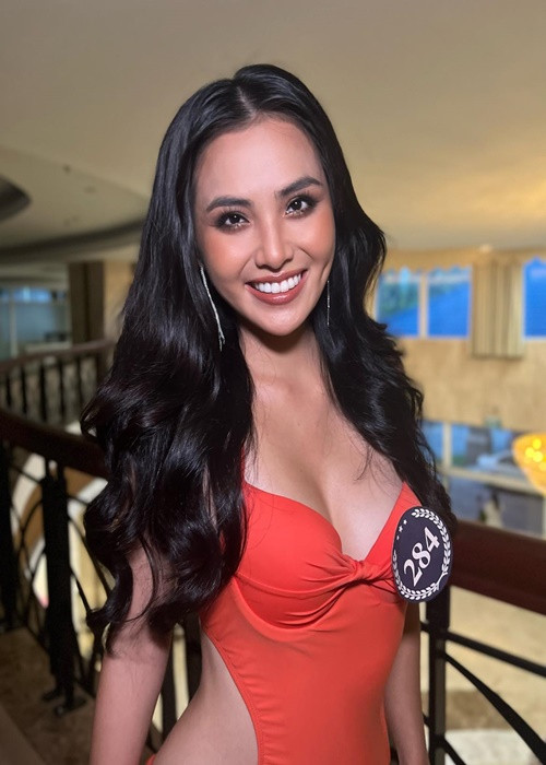 Hoàng Kim tham gia Hoa khôi Nam Bộ 2022. Ở sân chơi này, cô lọt top 10 và giành giải Người đẹp ảnh. Ảnh: FBNV