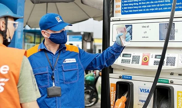 Doanh nghiệp dự báo giá xăng hôm nay tăng hơn 1.200 đồng/lít Doanh nghiep du bao gia xang hom nay tang hon 1.200 dong/lit