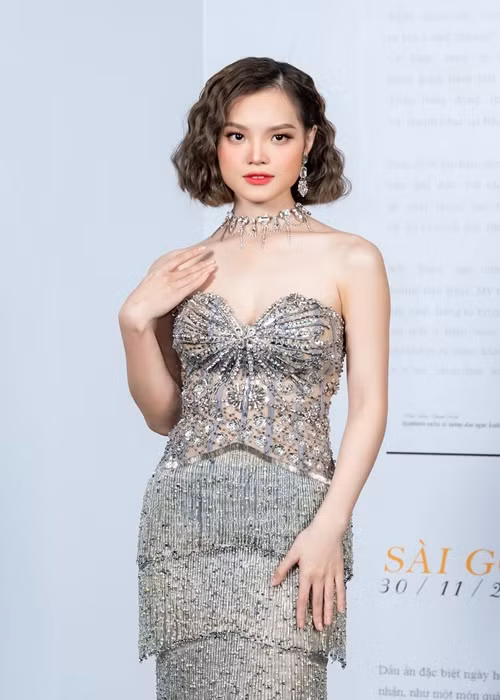 Đàm Vĩnh Hưng thân thiết với ba mẹ Đan Ngọc, xem nữ ca sĩ như con cháu trong nhà, hứa luôn sẵn sàng hỗ trợ. Ảnh: FBNV