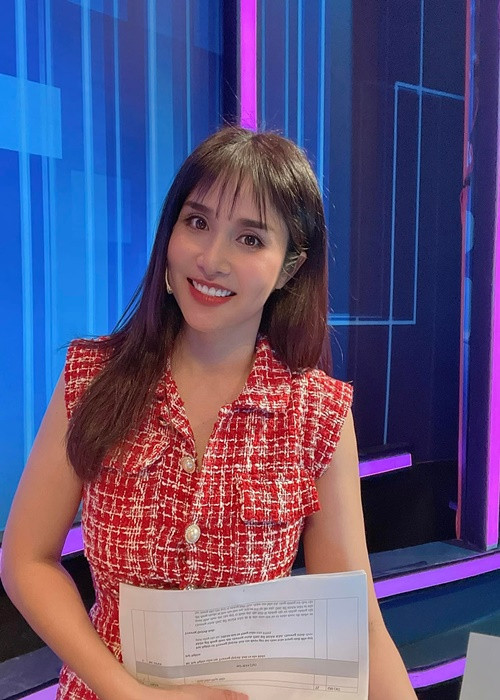 Năm 2019, diễn viên Thảo Trang cho biết, cô mở nhà hàng, quán cà phê song đều thua lỗ. "Tôi đã không có sự chuẩn bị kỹ càng và không có nhiều thời gian để quản lý nên dẫn tới thua lỗ. Thời gian đầu, tôi buồn, suy sụp dẫn tới không ngủ được", nữ diễn viên chia sẻ trên Zing. Ảnh: FBNV