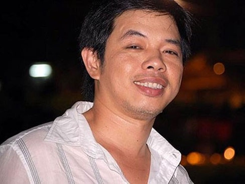 Nam diễn viên nhớ lại, ngày khó khăn, dù rất sợ gián nhưng khi ăn cơm mà thấy con gián trong đống rau xào, anh chỉ dám bỏ rau chứ không dám bỏ đĩa cơm. Ảnh: An ninh thế giới