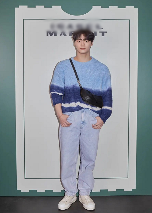 Ngày 17/3, nam ca sĩ chia sẻ hình ảnh dự sự kiện. Ảnh: Instagram