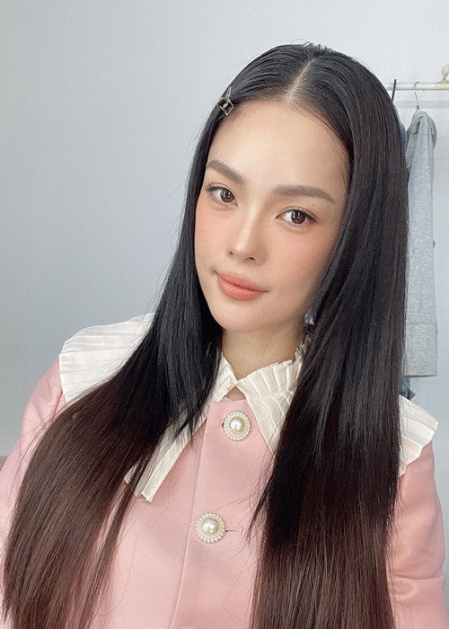 Dương Cẩm Lynh còn kiếm tiền từ việc đăng quảng cáo trên trang cá nhân. Ảnh: FBNV