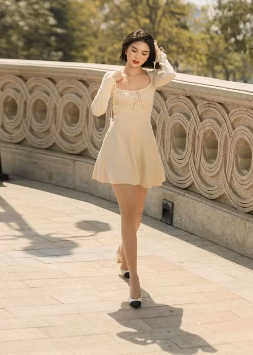 Vài năm trở lại đây, chân dài gốc Trà Vinh kín tiếng về chuyện tình cảm sau những mối tình gây tranh cãi.