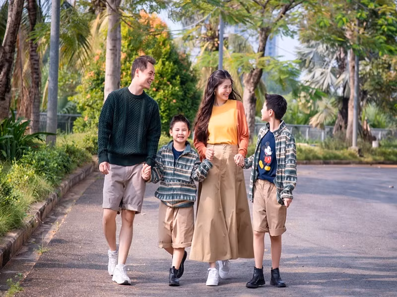 Theo Thủy Anh, một phần lý do hai con của cô bị bạo lực học đường vì là con của người nổi tiếng.