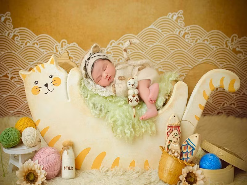 Quá trình nam ca sĩ xăm mất 10 tiếng và đây là món quà Khánh Đơn dành cho con.