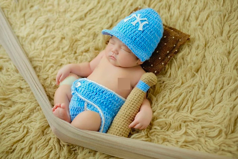 Con trai Khánh Đơn trộm vía trông bụ bẫm, đáng yêu.