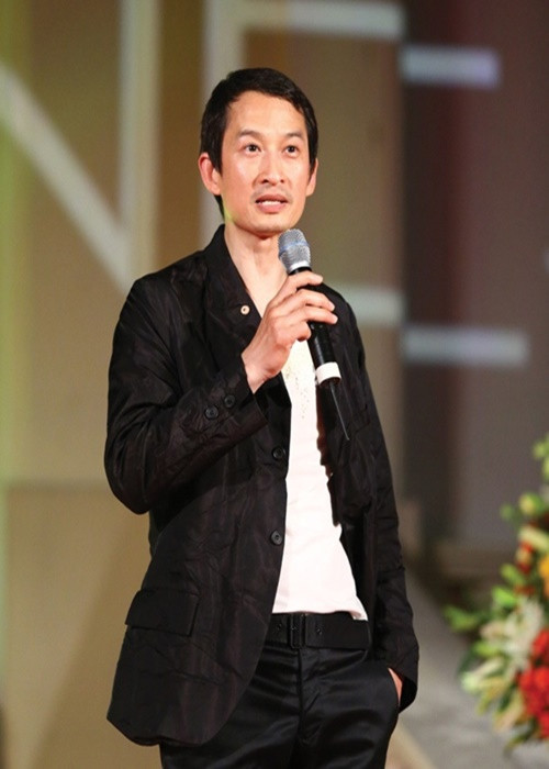 Trần Anh Hùng sinh năm 1962, là đạo diễn người Pháp gốc Việt. Theo Thể thao văn hóa, anh tốt nghiệp xuất sắc trường điện ảnh danh tiếng École Louis-Lumière. Ảnh: Zing