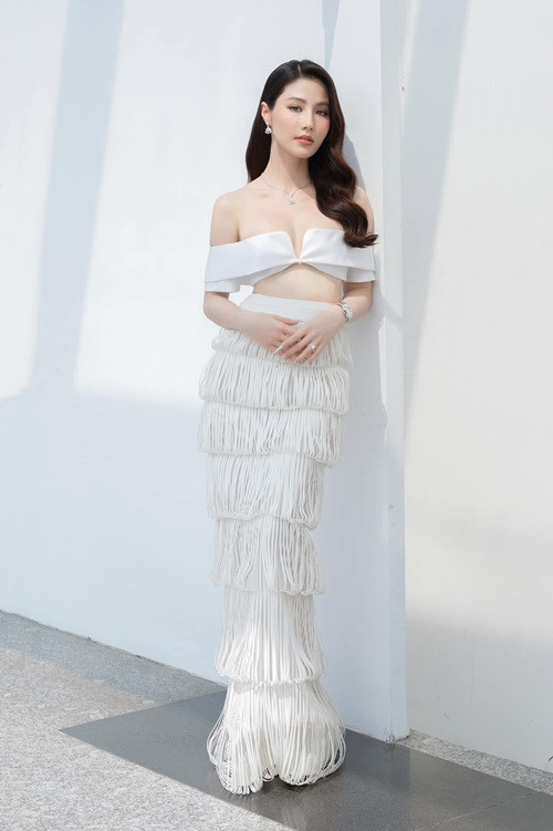 Sau khi được cầu hôn, cuộc sống của Diễm My không có nhiều thay đổi. Cô vẫn tích cực tham gia các sự kiện giải trí, gameshow.