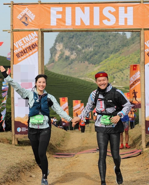 Diễm My và Vinh Nguyễn tham gia chạy bộ cùng nhau.