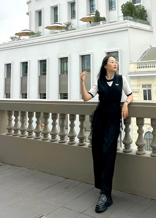 Nữ ca sĩ còn thử sức làm MC.