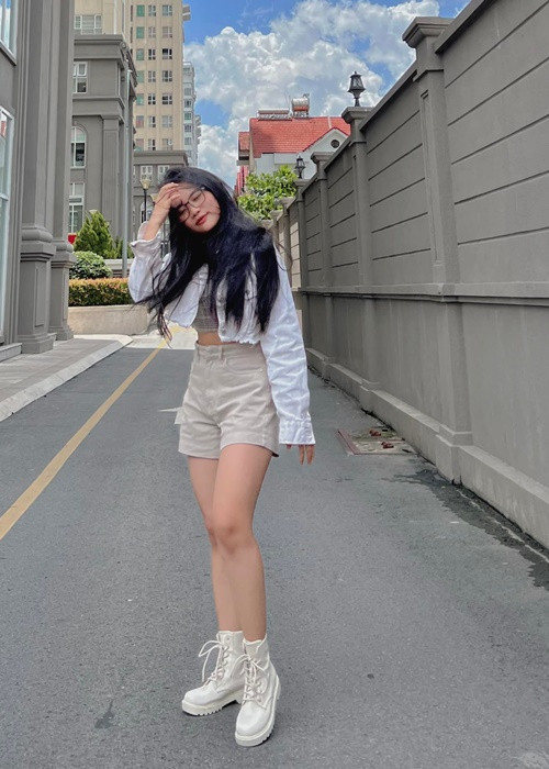 Phương Mỹ Chi làm CEO của một công ty do chính cô điều hành vào năm 2022.