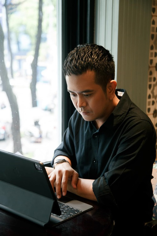 Bé An của “ Đất phương Nam” mở công ty môi giới, kinh doanh nhà đất mang tên anh năm 2021. Ảnh: FBNV