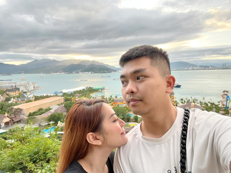 MiA thường xuyên đi du lịch khi mang thai.