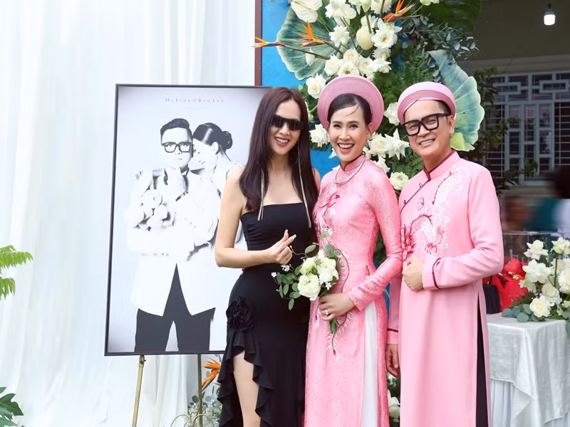 Trong mắt doanh nhân Bảo Anh, Dương Mỹ Linh hiền hậu, vẻ ngoài ngọt ngào, biết chăm lo cho gia đình. Còn Dương Mỹ Linh thích ông xã bởi anh hiểu biết sâu rộng, chu đáo, biết quan tâm người khác, sống đàng hoàng.