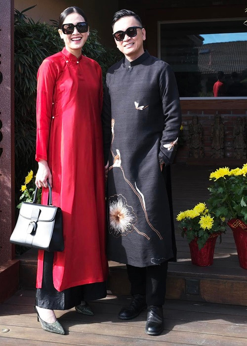 Cặp đôi tổ chức hôn lễ sau 4 năm gắn bó.