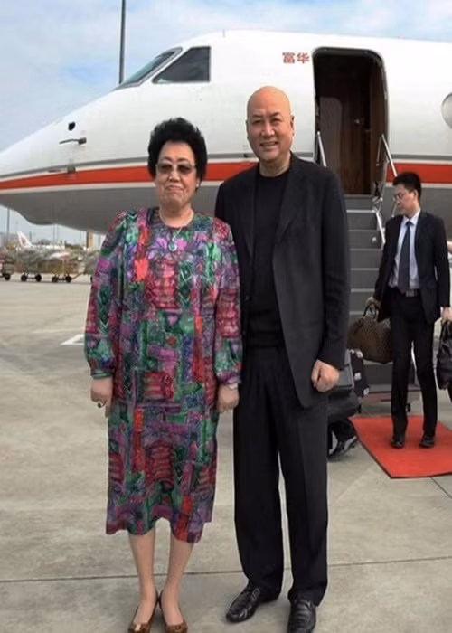 Tỷ phú Trần Lệ Hoa đã lập di chúc để lại khối tài sản trị giá 1,4 tỷ USD (khoảng 32 nghìn tỷ đồng) cho Trì Trọng Thụy. Ảnh: Vietnamnet