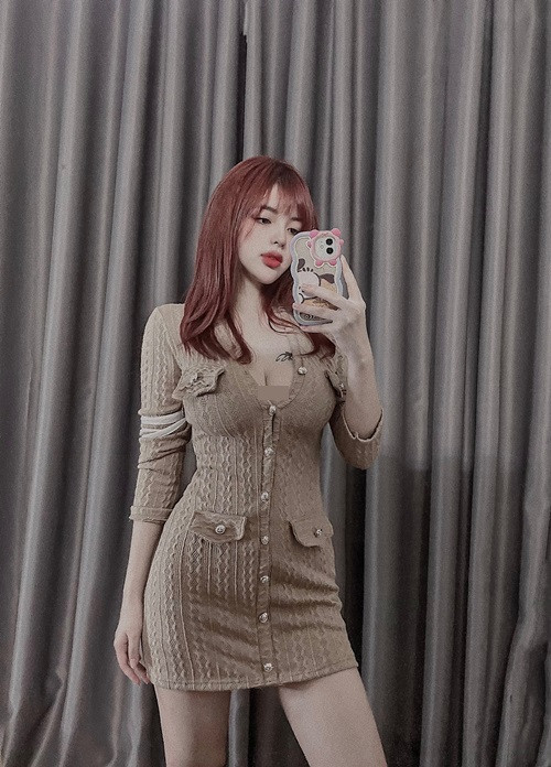 Sau khi sinh con trai đầu lòng, bà xã Anh Tuấn nhanh chóng lấy lại vóc dáng.