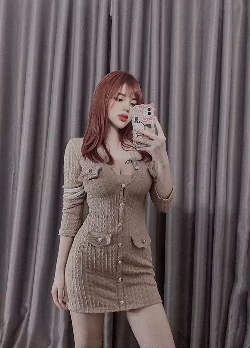 Sau khi sinh con trai đầu lòng, bà xã Anh Tuấn nhanh chóng lấy lại vóc dáng.