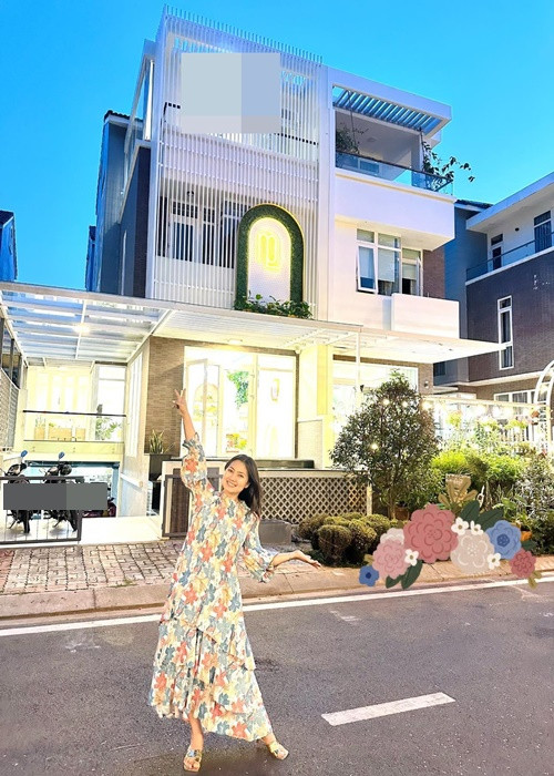 Tháng 1/2023, Ngọc Lan khoe mở cơ sở kinh doanh mới sang trọng, hoành tráng. Ảnh: VTC