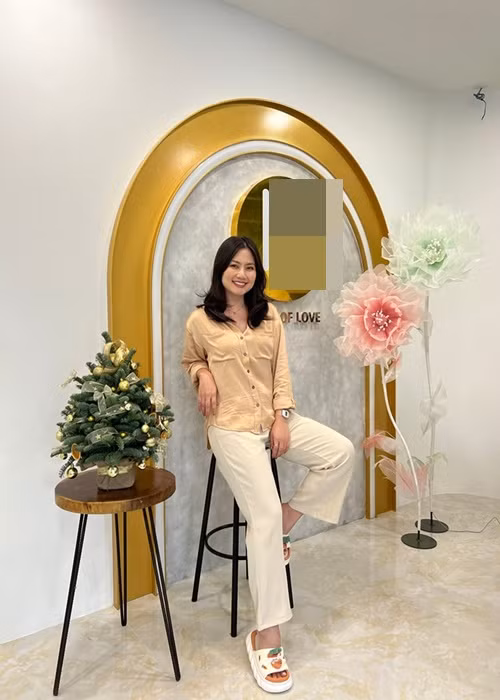 Ngọc Lan cũng kinh doanh. Người đẹp cho biết, cô làm việc từ xa và có trợ lý thay cô điều hành. Ảnh: FBNV