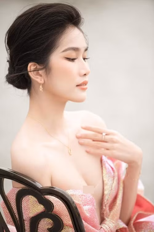 Phương Anh và bạn trai yêu xa. Sau hơn 1 năm hẹn hò, đôi uyên ương dự tính kết hôn vào cuối năm nay.