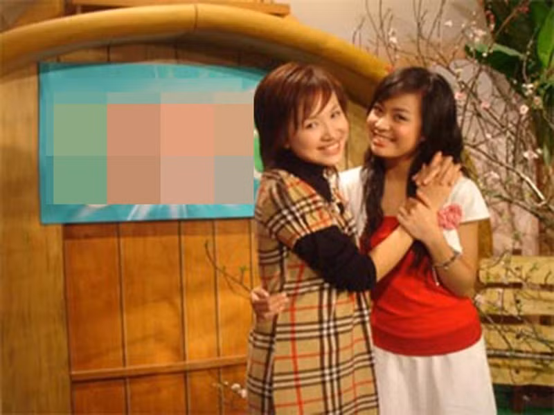 Nữ MC sinh năm 1985 dẫn chương trình trong nhiều năm qua. Biệt danh Vân Hugo xuất phát từ việc cô làm MC trò chơi thiếu nhi tương tác qua điện thoại Vui cùng Hugo năm 2004. Ảnh: Dân Việt