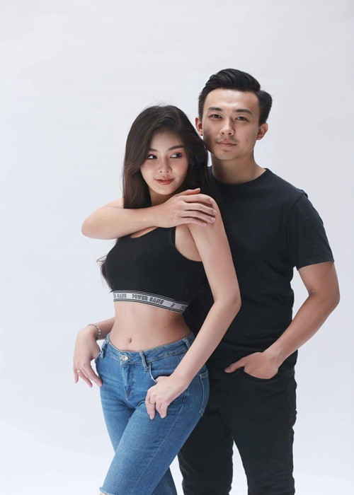 Le Au Ngan Anh thang hang nhan sac sau khi lay chong