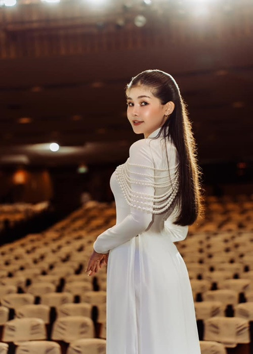 Sau đám cưới, Ngân Anh được chồng chiều chuộng. Gần đây, cô khoe được ông xã gửi đồ tẩm bổ vì sợ cô biếng ăn.