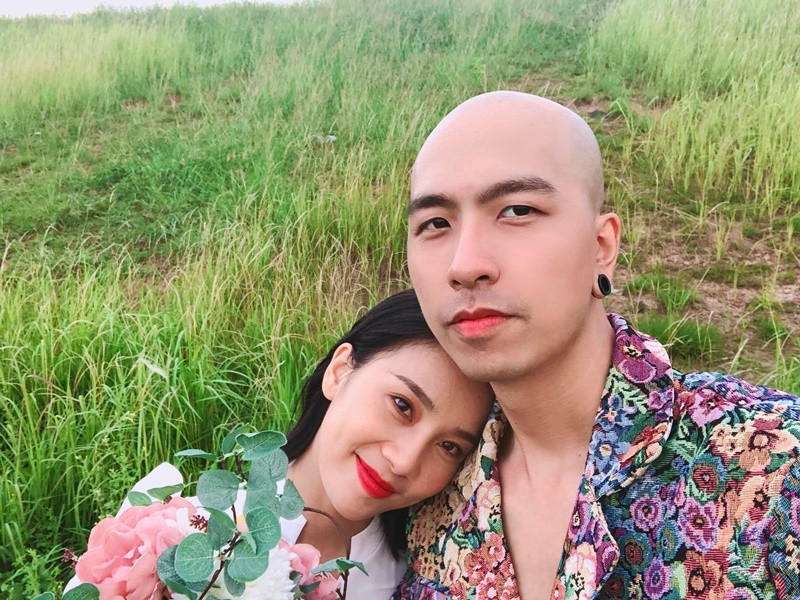 Hôn nhân của vũ công Phạm Lịch đang nổi trên TikTok Hon nhan cua vu cong Pham Lich dang noi tren TikTok