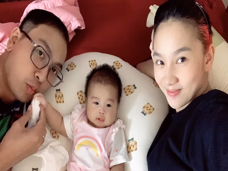 Ông xã Phạm Lịch sống tình cảm, biết lắng nghe và luôn thấu hiểu vợ.