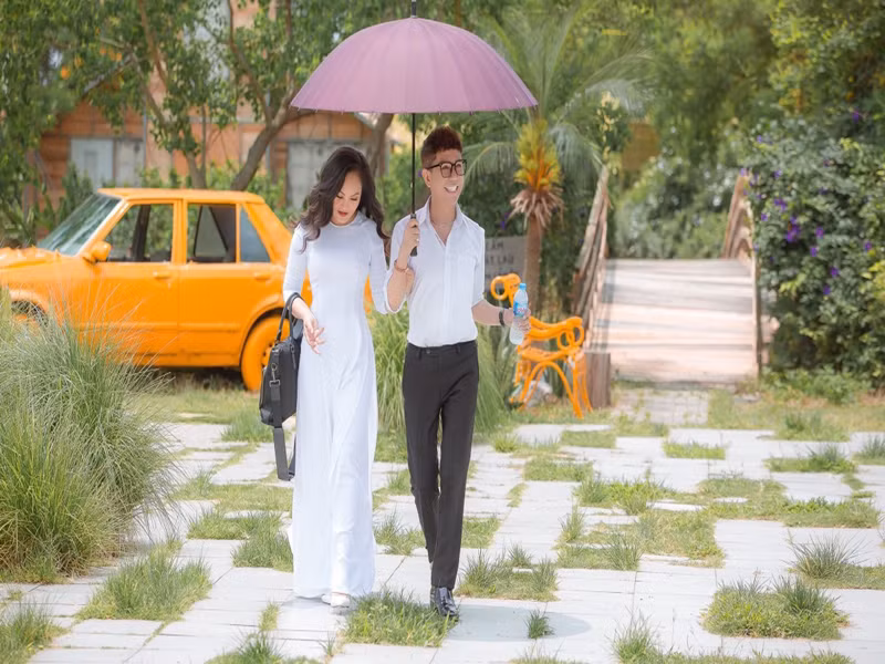 Trong cuộc phỏng vấn với Dân Trí, Kim Ngân cho biết, cô không trách chồng về điều tiếng bên ngoài. Ảnh: Arttimes