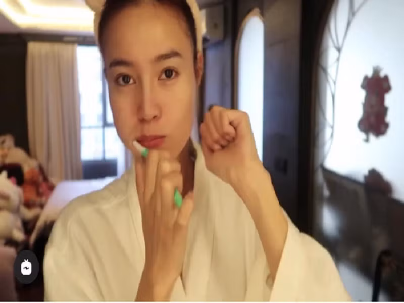 Khoảnh khắc không son phấn của nữ diễn viên luôn gây chú ý. Ảnh: Đời sống Việt Nam