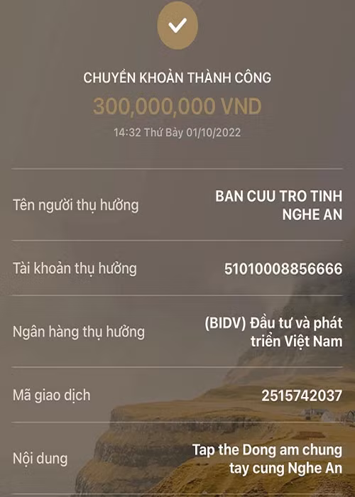 Năm 2022, nam rapper ủng hộ 300 triệu đồng cho người dân Nghệ An hứng chịu thiệt hại vì mưa bão. Ảnh: VTV